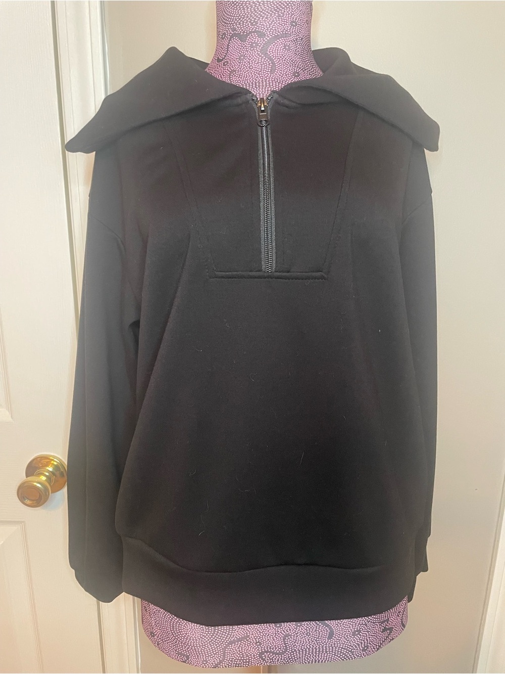 Black Women's Half-Zip Sweatshirt with Wide Collar size medium